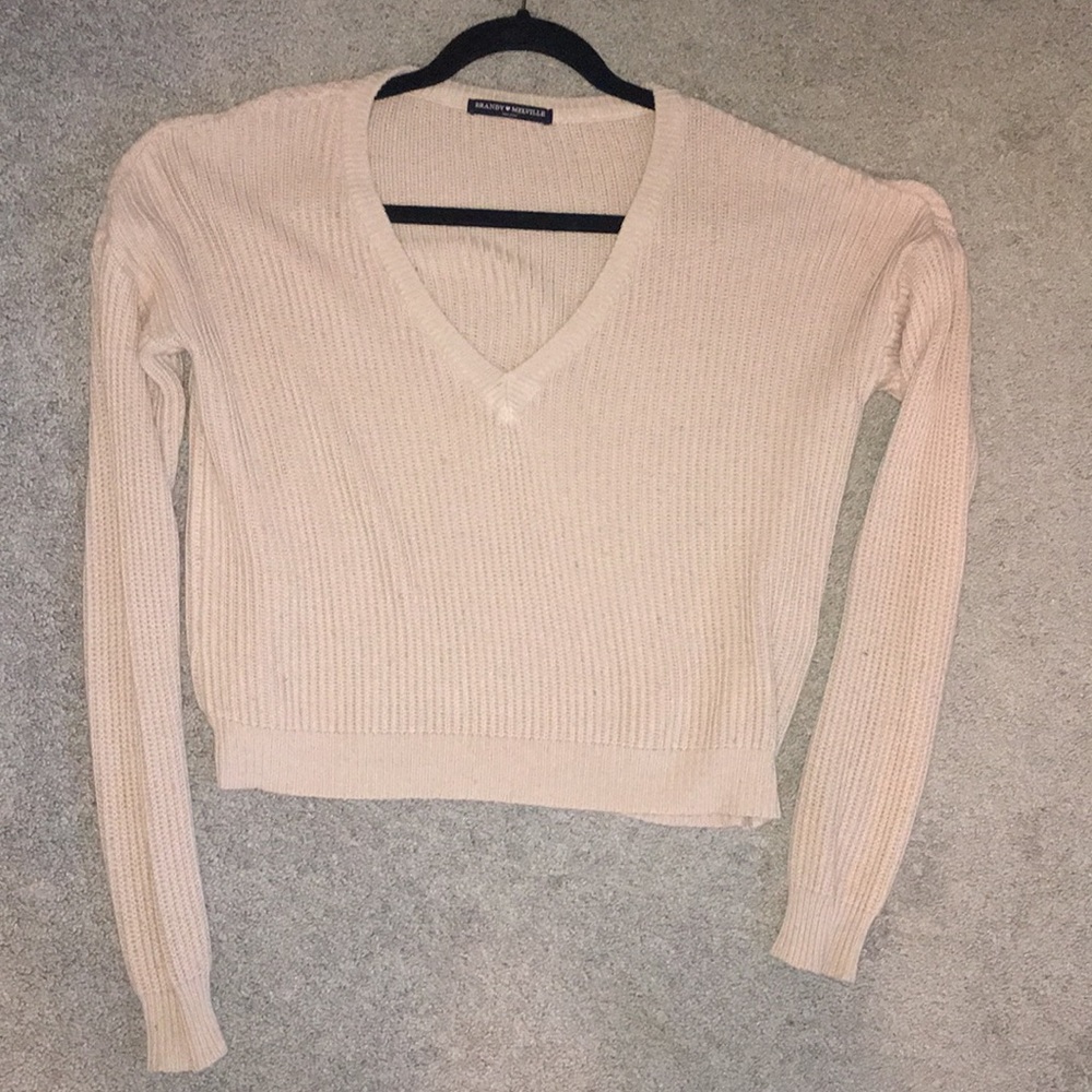 Brandy Maelville v neck crop sweater